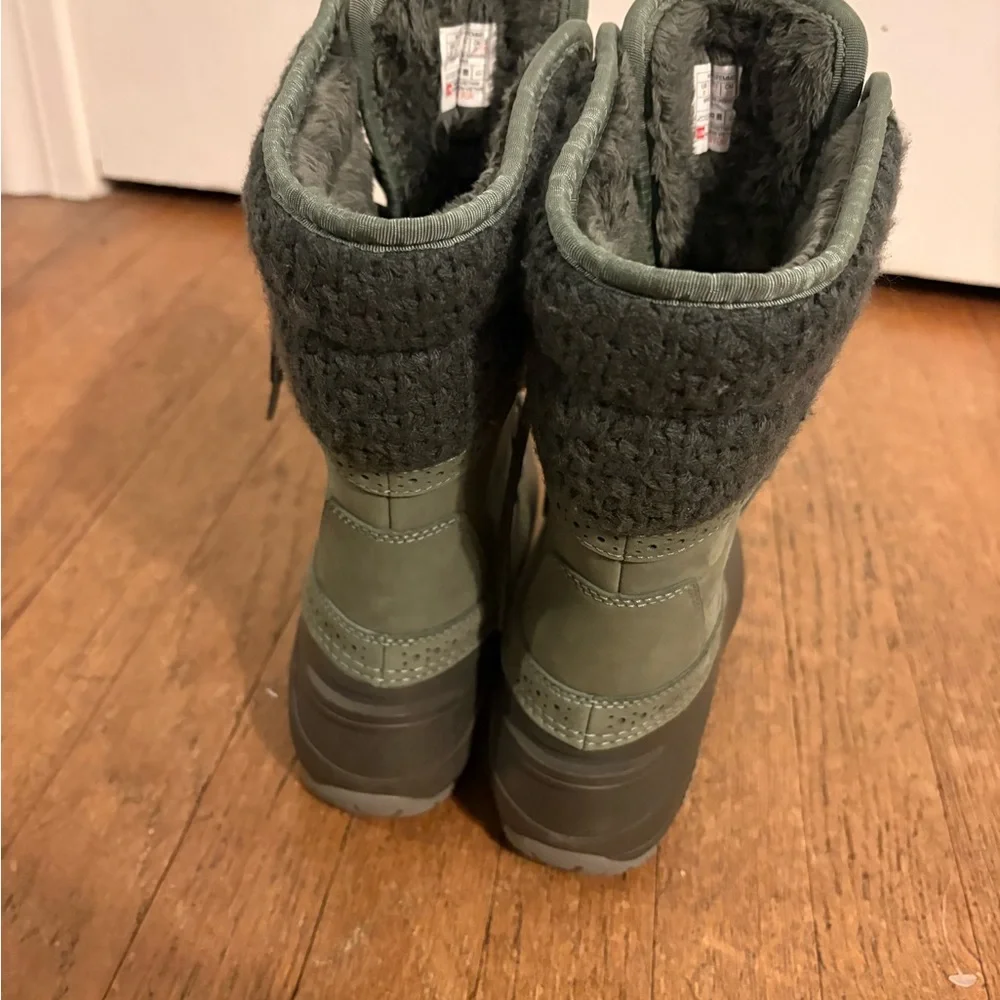 The North Face Women's Olive and Dark Brown Shellista II Winter Boots - Picture 4 of 5